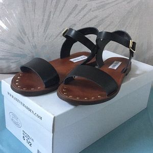 Steve Madden Rivvalls Black Ankle Strap Sandals